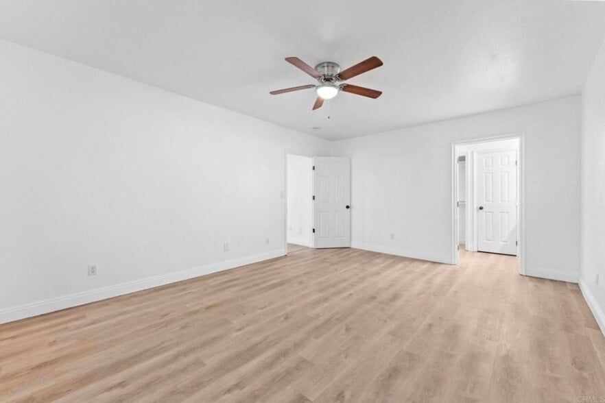 Building Photo - 1000 Estes St