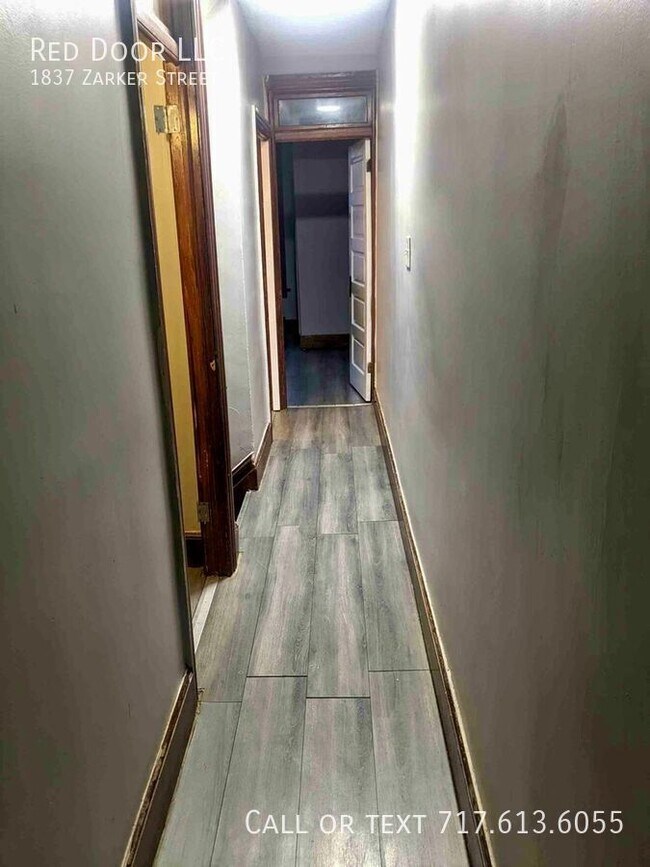 Building Photo - 1837 Zarker St