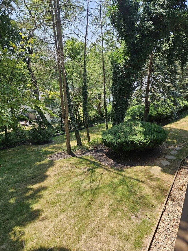 Building Photo - 3 Bedroom  Available June 8th  2026