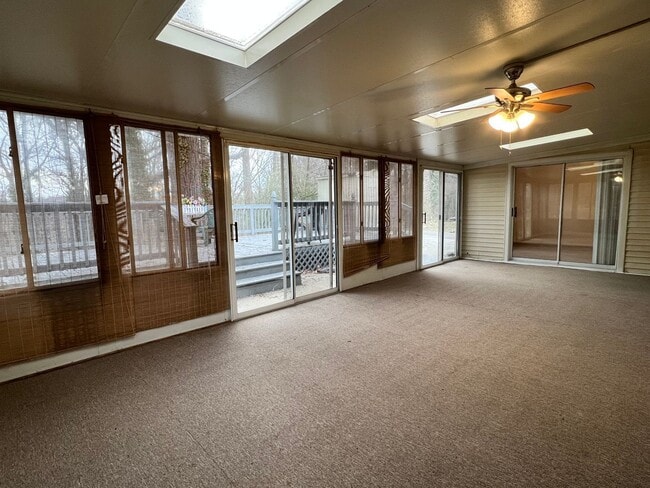 Building Photo - 2204 Merle St