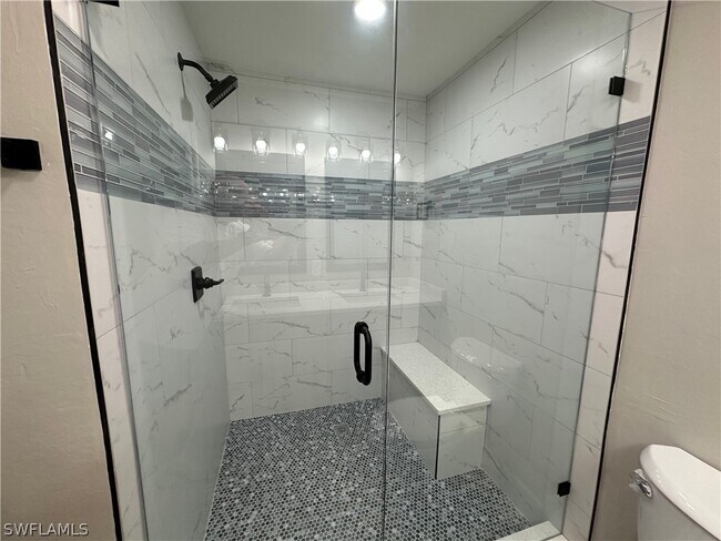 Building Photo - 9161 Seville Rd