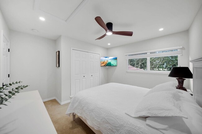 Building Photo - Fully Furnished 3 beds 3 bath Annual Rental with Private Heated Pool in Ventura Pelican Marsh