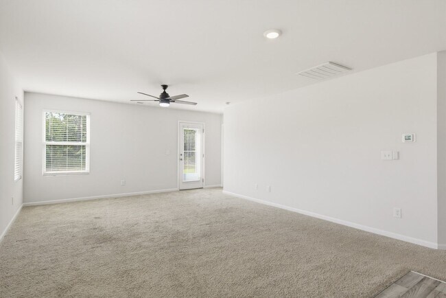 Building Photo - 414 Hope Ln