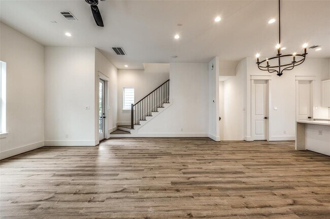 Building Photo - 948 Fisher St