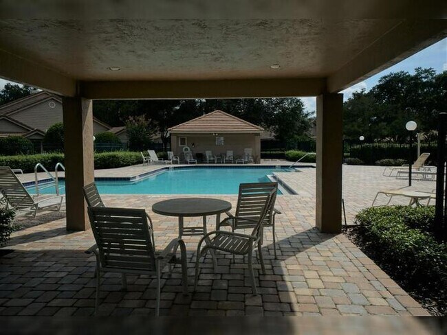 Building Photo - Spacious 1-Bedroom Condo with Modern Upgra...