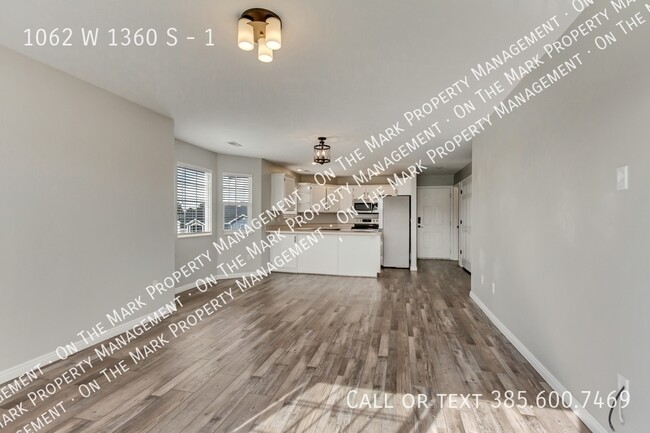 Building Photo - Remodeled 3rd Floor Condo with Great View