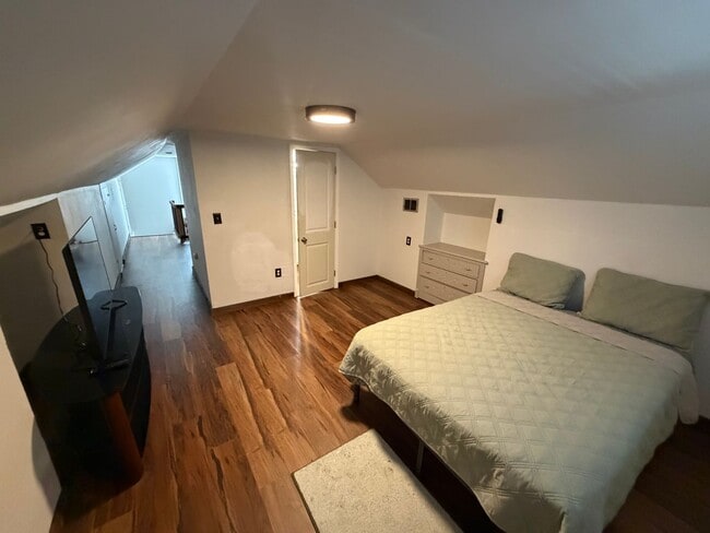 Building Photo - 1707 N Charles St