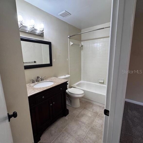 Building Photo - 10128 Lake Oak Cir