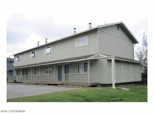 Building Photo - 1400 Carolyn Cir
