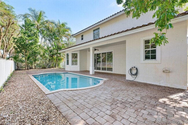 Building Photo - 2013 Harbor View Cir