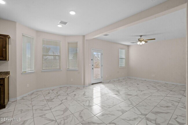 Building Photo - 11506 Summer Dr