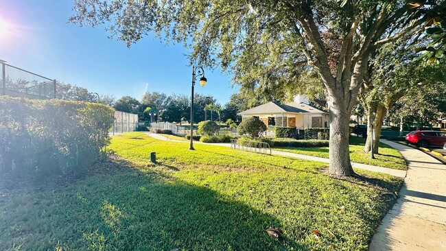 Building Photo - 4 Bedroom 3 Bath Home in Regency Hills