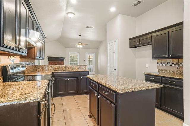 Building Photo - 1067 Roundrock Dr