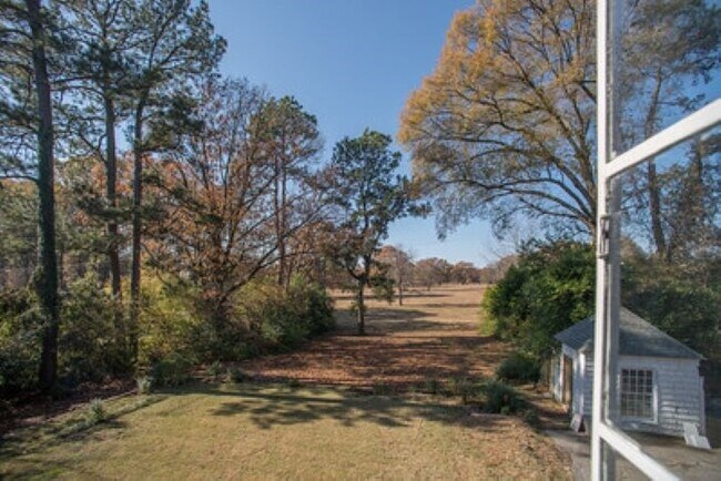 Building Photo - 727 S Perkins Rd