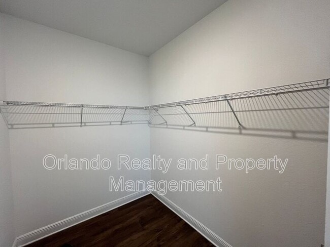 Building Photo - 737 Trillium Ct