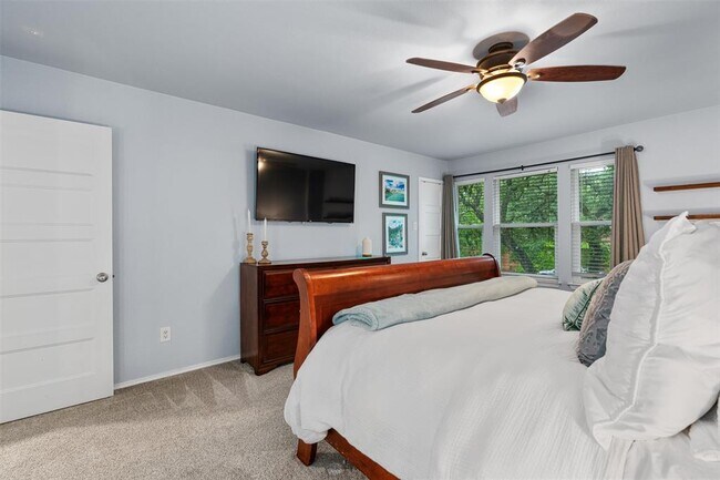 Building Photo - 8913 Coastal Dr