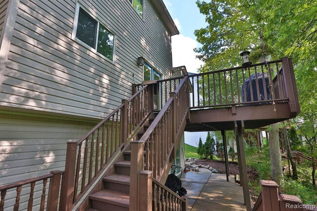 Building Photo - 3288 Hickory Dr