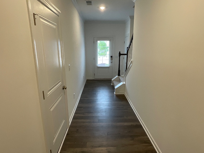 Building Photo - 8714 Wardle Ct