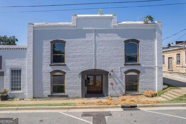 Building Photo - 86 S Forest Ave