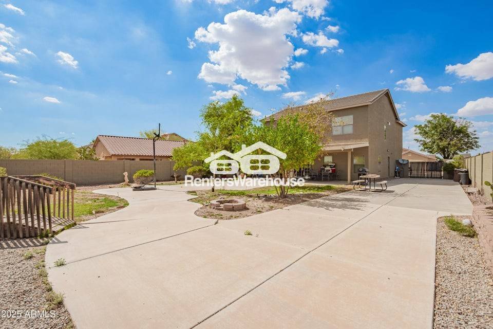 Building Photo - 1145 E Harold Dr