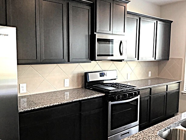 Building Photo - 8012 Turnberry Ln