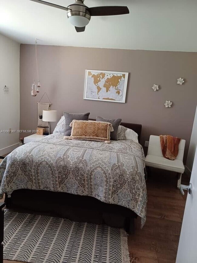 Building Photo - 1518 Whitehall Dr