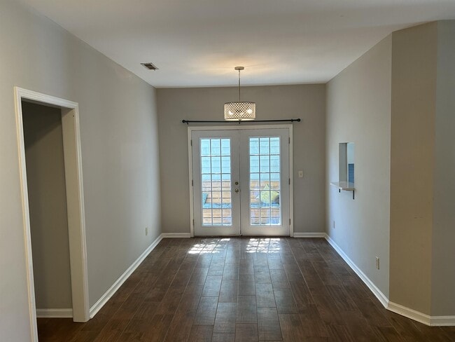 Building Photo - 105 Browns Ridge Ln