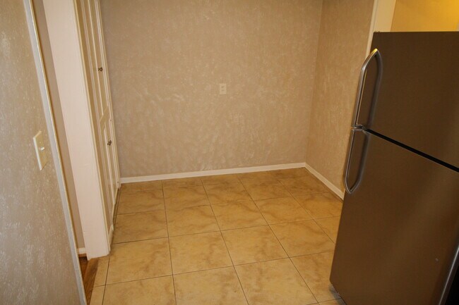 Dining Room - 3658 Herschel St