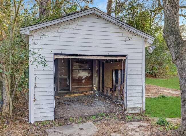 Building Photo - 1607 W 17th St