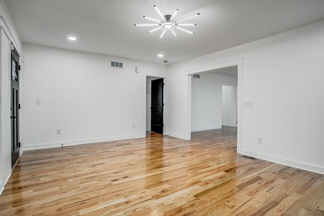 Building Photo - 4421 Bellefontaine Ave