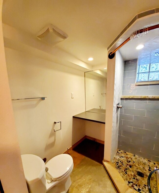 Building Photo - 719 Remington St