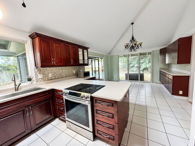 Building Photo - Mililani - 4bdrm/2bath, Large Lot with Pool
