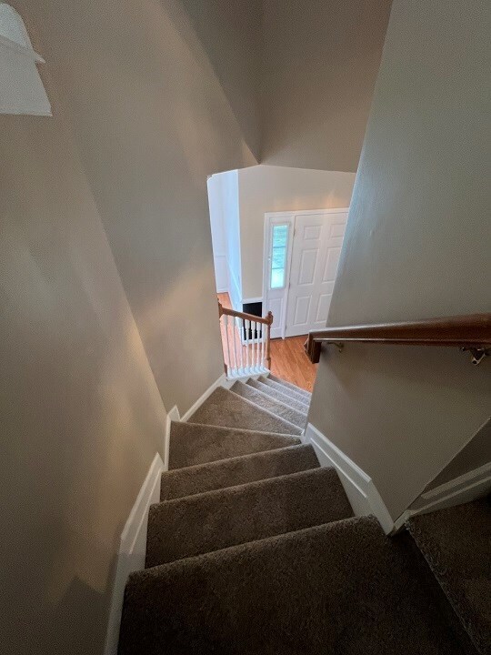 Building Photo - 570 Batty Way