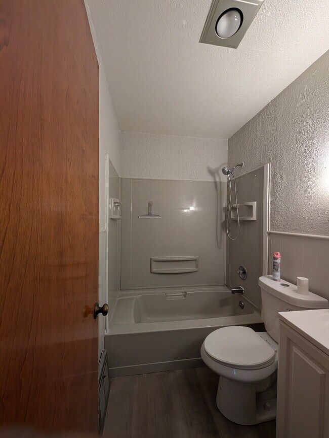 Building Photo - 2456 Wieck Dr