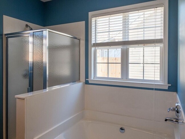 Building Photo - 38 Summer Meadow Rd