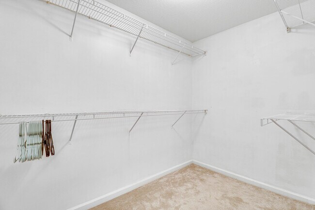 Building Photo - 275 Murcia Dr