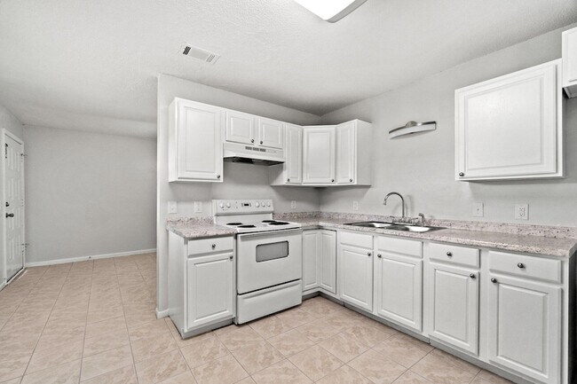 Building Photo - 248 Four Mile Rd