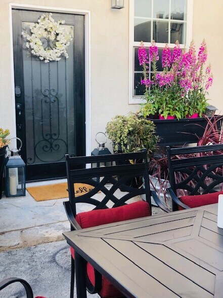 Front Entrance - 2 - 1746 W 71st St