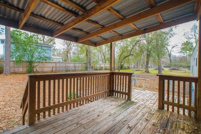 Building Photo - 9140 Sharyn Dr