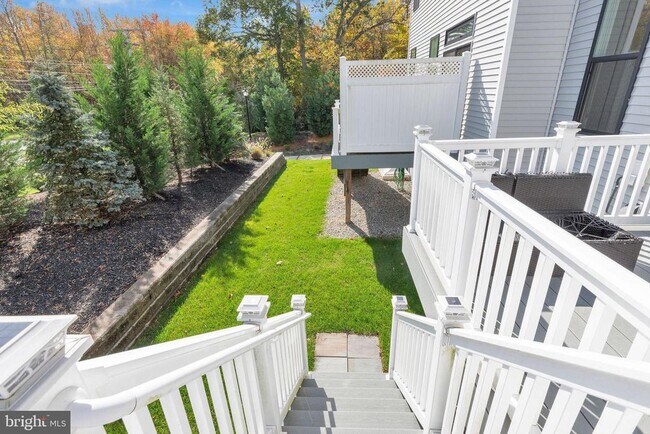 Building Photo - 29 Beachwood Dr