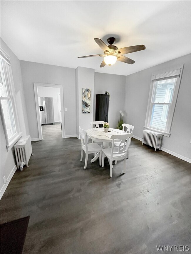 Building Photo - 36 19th St