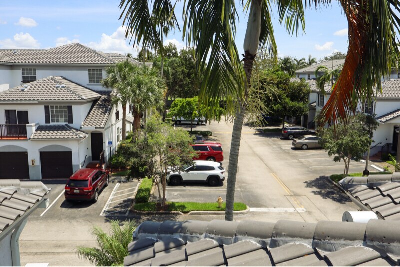 Building Photo - 711 SW 148th Ave