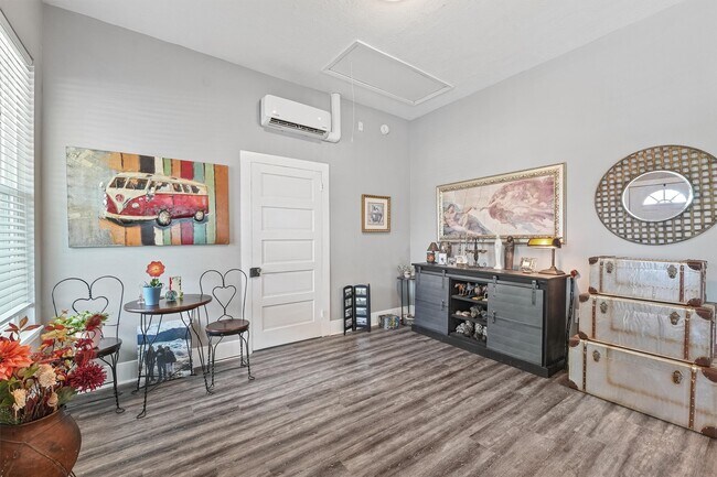 Building Photo - 4912 Avenue R