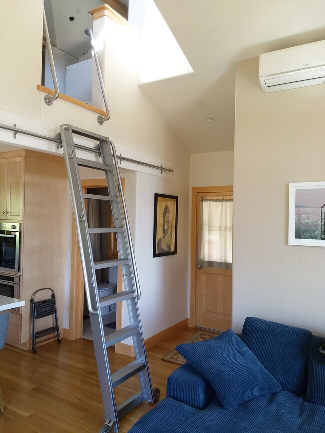 Building Photo - 3405 Mount Veeder Rd