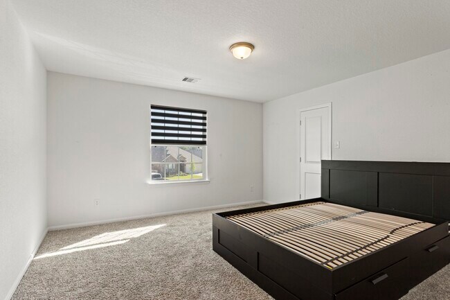 Building Photo - 413 Chardonnay Dr