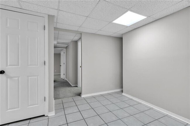 Building Photo - 1900 Tribble Ridge Dr