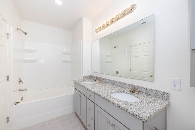 Building Photo - BEAUTIFUL 3BD 2.5 BTH Apartment home RAINTREE - Ballantyne Commons Pkwy - MOVE IN SPECIAL