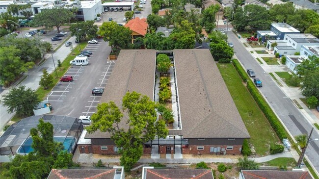 Building Photo - 851 Miles Ave