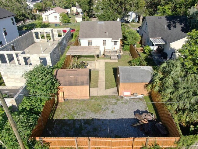 Building Photo - 2916 N Woodrow Ave
