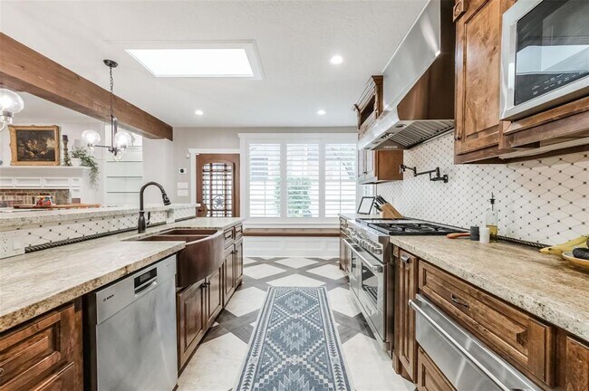 Building Photo - 8638 Oakford Dr